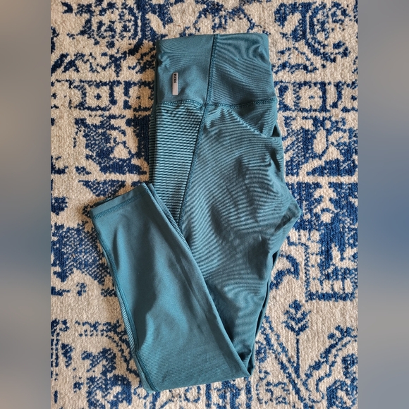 Reebok women's leggings size M - Picture 3 of 3